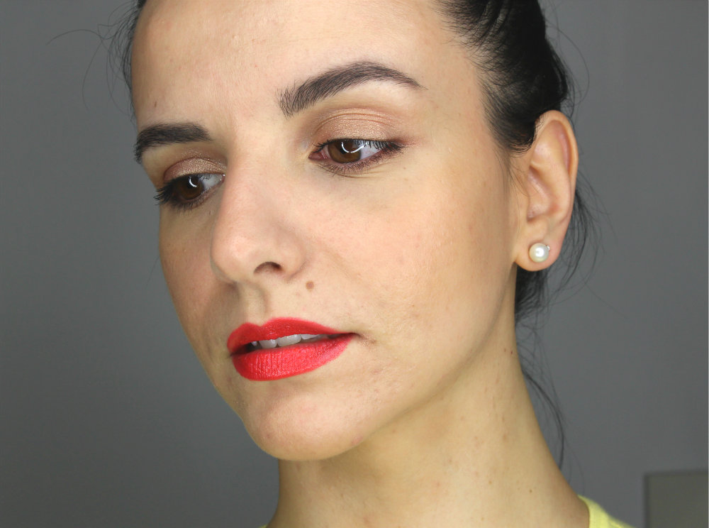 Makeup Heroes: Chanel Healthy Glow Sheer Powder SPF 15 - Makeup and Beauty Blog