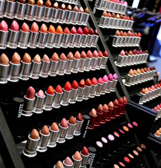 5 Reasons to Love Bright Lipstick